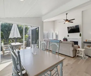 Photo 5 - Beachfront Townhome in Solana Beach features Private Den SS166