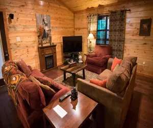 Photo 5 - Sugar Bear Lodge with Hot Tub and Free WiFi