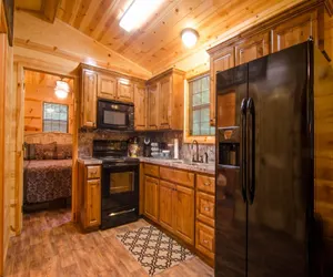 Photo 3 - Arabella  with Hot Tub and Fire Pit