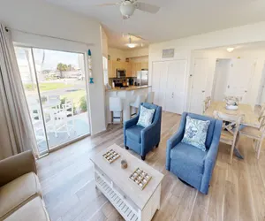 Photo 2 - Ground Floor 3 BR in Beachwalk area of Sandpiper Cove