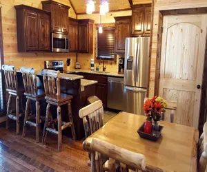 Photo 5 - Ace in the Hole Cabin with Hot Tub and Fireplace