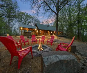 Photo 4 - Lacey Dogwood Family Cabin with Free WiFi and Private BBQ