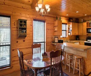 Photo 2 - Shady Nook Private Hot Tub and Minutes Away from Broken Bow Lake