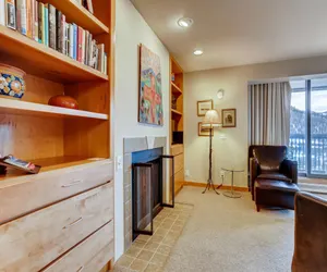 Photo 4 - Renovated Studio- Kids Ski free & On Shuttle Route!