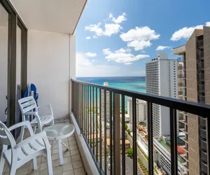 Photo 2 - Standard Ocean View Condo - 35th floor views, Free parking & Wifi