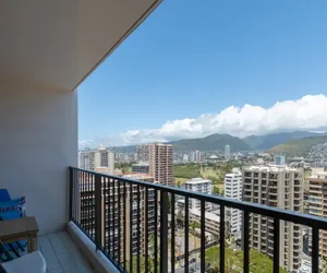 Photo 5 - 21st Floor Condo With View of Ko'olau Mountains and the Ala Wai Canal