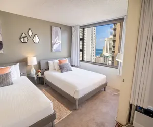 Photo 5 - Deluxe Ocean View Condo 2 Queen Beds in Waikiki, FREE Parking & Wi-Fi