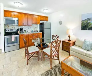 Photo 4 - Deluxe Panoramic Mountain View Condo - 37th Floor, Free parking & Wifi