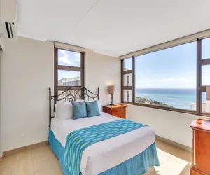 Photo 3 - 37th Floor Condo with Sweeping Ocean Views & Free parking!