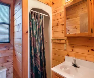 Photo 3 - Deer Trail includes Sunken Hot Tub &  Wood Fireplace
