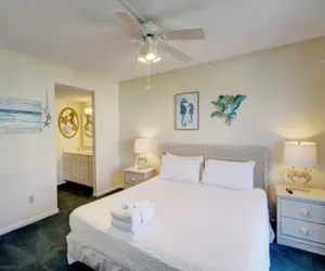 Photo 3 - 443 El Matador