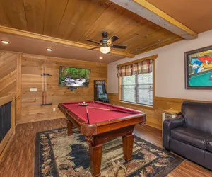 Photo 5 - Heavenly Haven Chalet - includes a Pool Table and Multicade Game