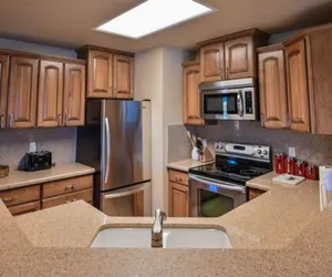 Photo 5 - Spacious & Cozy Condo With Wood Fireplace