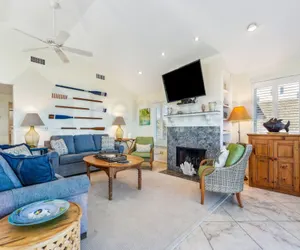 Photo 2 - South Fletcher Spacious Family Friendly Home