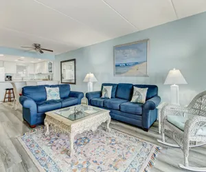 Photo 3 - Striking Ocean View Condo with Private Walkway to the Beach