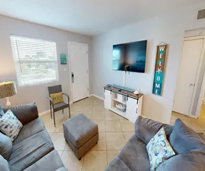 Photo 4 - Venus 306 is a 3 BR steps to Pool with easy beach access - sleeps 9