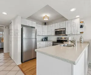 Photo 5 - Renovated Seaside Condo with Gorgeous View of the Ocean