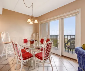 Photo 5 - Renovated Seaside Condo with Gorgeous View of the Ocean