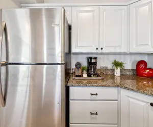 Photo 5 - Brilliantly Decorated Condo for Your Perfect Beach Escape