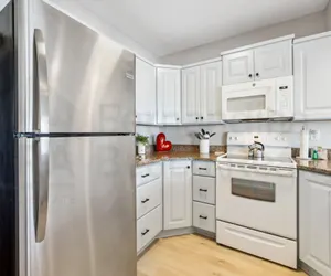 Photo 3 - Brilliantly Decorated Condo for Your Perfect Beach Escape