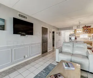 Photo 4 - Comfortable Condo With Beautiful Ocean view