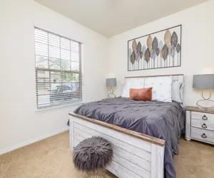 Photo 3 - 5 bedroom townhouse with a private pool!