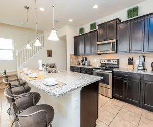 Photo 5 - 5 bedroom townhouse with a private pool!