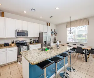 Photo 3 - 4 bedroom townhouse with a private pool!
