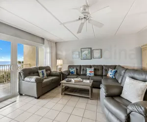 Photo 5 - Convenience Direct Oceanfront Condo with Private Balcony
