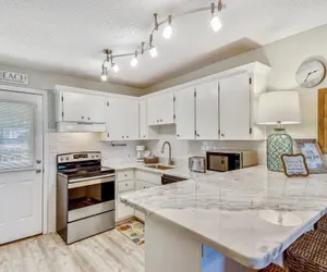 Photo 5 - Venus 206 is a 1 BR on Okaloosa Island steps from the pool and easy beach access
