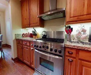 Photo 3 - Snowcreek VI The Lodges 1130 Pet-Friendly, Beautiful and Spacious, Garage and Washer Dryer