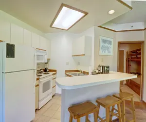 Photo 4 - Affordable Ski Condo with Awesome Views - TL207