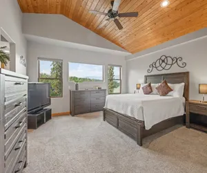 Photo 2 - Cutty Sark Court #2 3BR Mountain Views