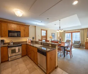 Photo 2 - Kid-Friendly 2BR / 3BA Slopeside Condo