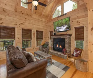 Photo 2 - Smoky Retreat Cabin with Free Putt-Putt Course