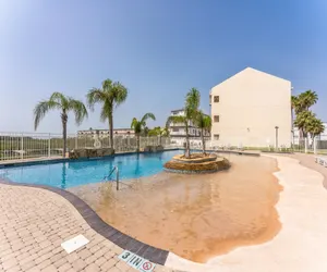 Photo 2 - Island Paradise: Ocean View & Pool Access