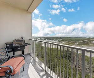 Photo 5 - Island Paradise: Ocean View & Pool Access