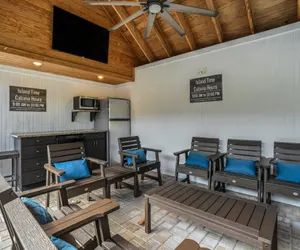 Photo 4 - Island Time - Beach Pool Home