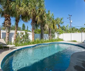 Photo 3 - Mango Bay Pool House Unit 1 - Monthly Beach Rental
