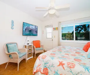 Photo 2 - Tropic Terrace #31 - Beachfront Resort