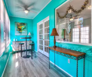 Photo 2 - Sunny Escape - A Monthly Beach Rental