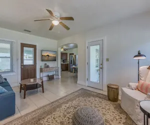 Photo 5 - Beach Bungalow