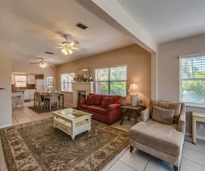 Photo 5 - Beachcomber Beach House - Weekly Rental Just Steps to White Sand Beach!