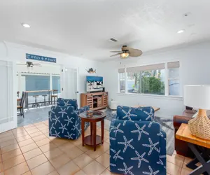Photo 2 - Seagrass Escape - Monthly Beach Rental with Pool