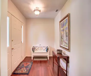 Photo 5 - Sunny Getaway - Beautiful Vacation Rental