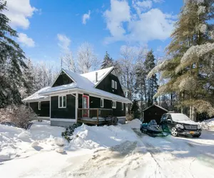 Photo 2 - Luxury Ski House  - Hot Tub  Sauna Steam - Views - 5 min to Mt Snow