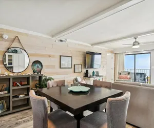 Photo 5 - Surf Dweller 610 is a Stunning Gulf Front 2 BR - sleep 6