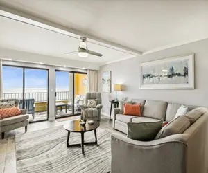 Photo 2 - Surf Dweller 610 is a Stunning Gulf Front 2 BR - sleep 6