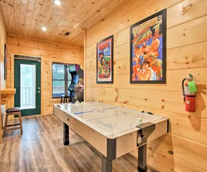 Photo 4 - Smokies View Cabin with Air Hockey Table and Arcade Game