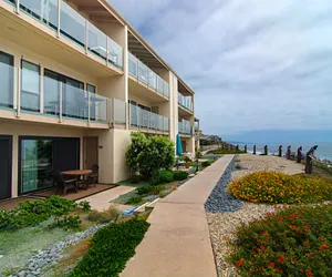 Photo 3 - Remodeled Ocean View Condo with Spa & Beach Access SBTC109